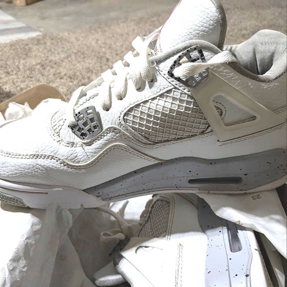 Nike Air Jordan 4 White Oreo 2021